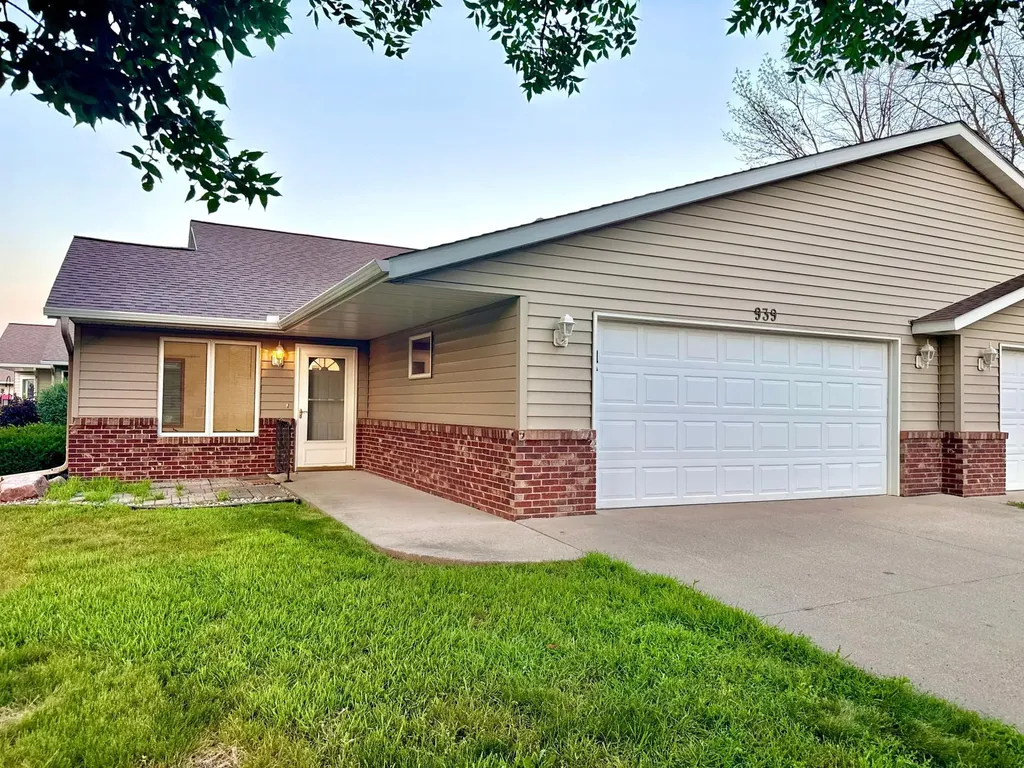 939 Mayvis Boulevard Mankato MN 56001