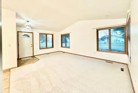 939 Mayvis Boulevard Mankato MN 56001
