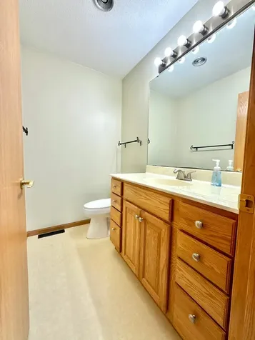 939 Mayvis Boulevard Mankato MN 56001
