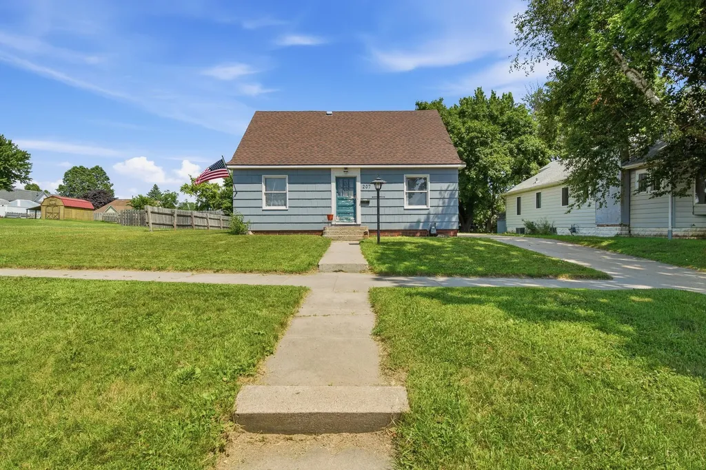 207 7th Avenue S Saint James MN 56081