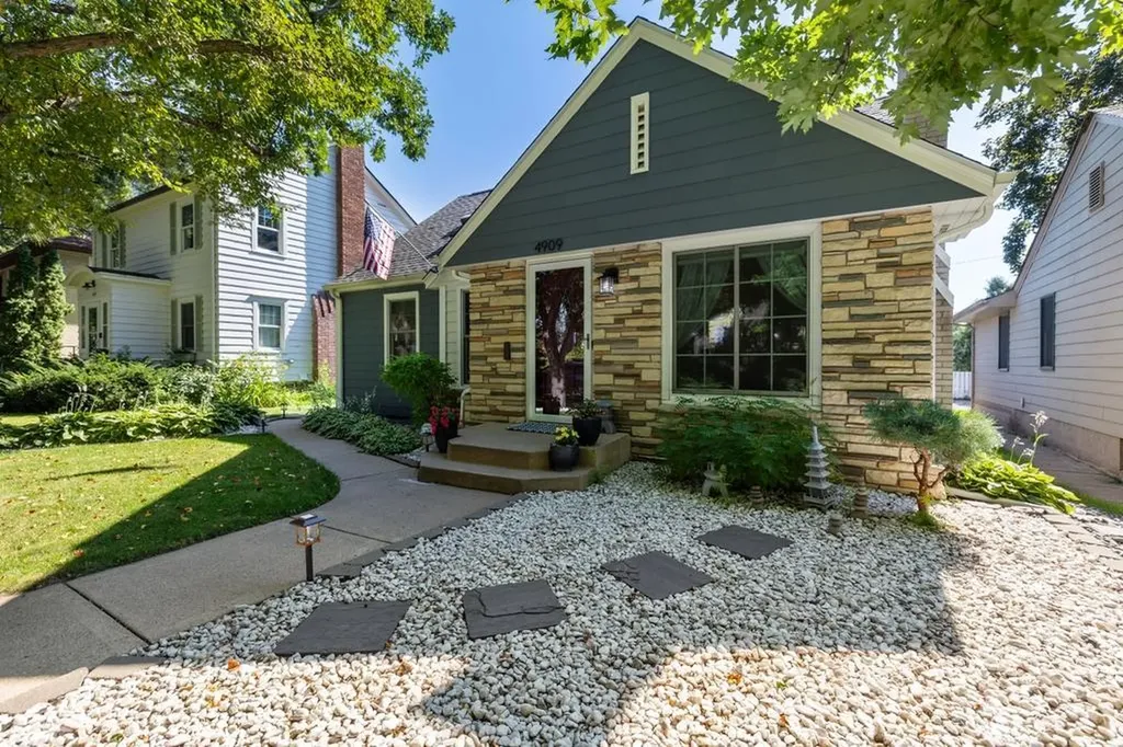 4909 Drew Avenue S Minneapolis MN 55410