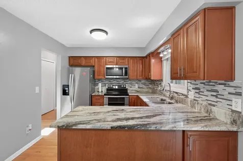 1652 84th Court N Brooklyn Park MN 55444