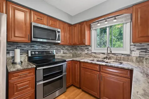 1652 84th Court N Brooklyn Park MN 55444