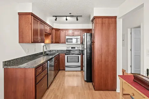 168 6th Street E Saint Paul MN 55101