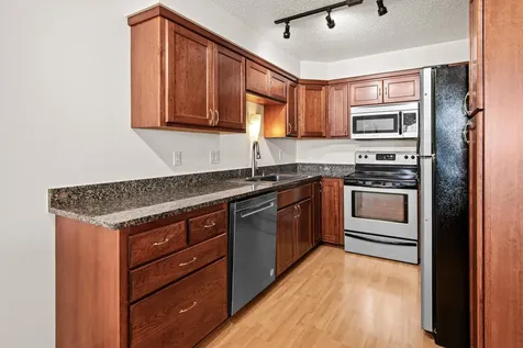 168 6th Street E Saint Paul MN 55101