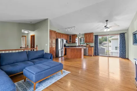 1528 Homestead Street Shakopee MN 55379