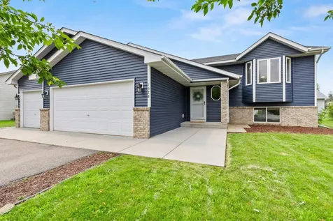 1528 Homestead Street Shakopee MN 55379