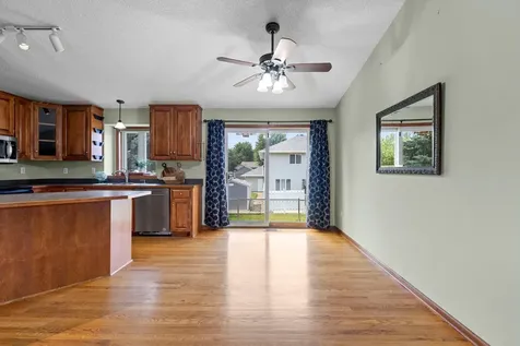 1528 Homestead Street Shakopee MN 55379