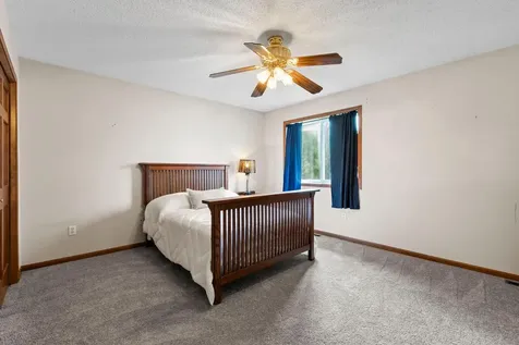 1528 Homestead Street Shakopee MN 55379