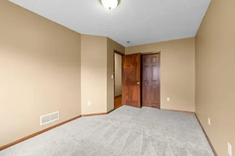 1528 Homestead Street Shakopee MN 55379