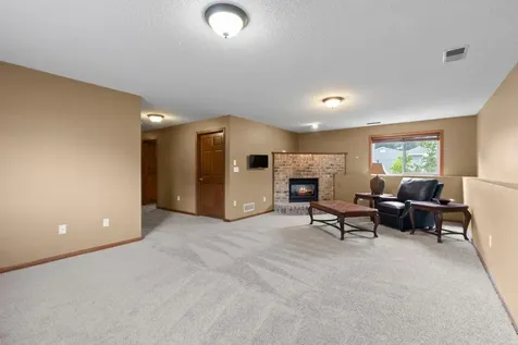 1528 Homestead Street Shakopee MN 55379
