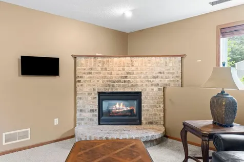 1528 Homestead Street Shakopee MN 55379