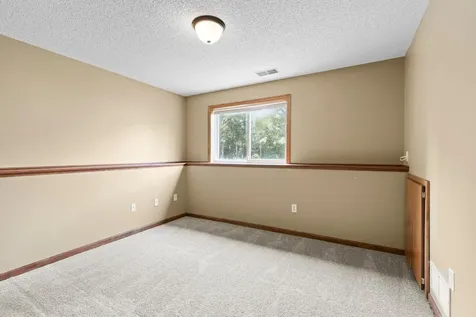 1528 Homestead Street Shakopee MN 55379