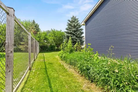 1528 Homestead Street Shakopee MN 55379
