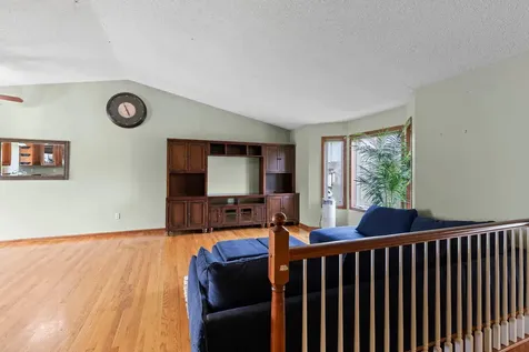 1528 Homestead Street Shakopee MN 55379