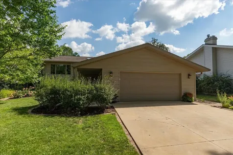 2524 25th Street NW Rochester MN 55901