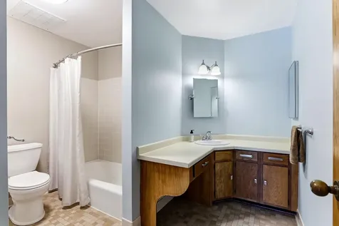 2425 E Franklin Avenue Minneapolis MN 55406