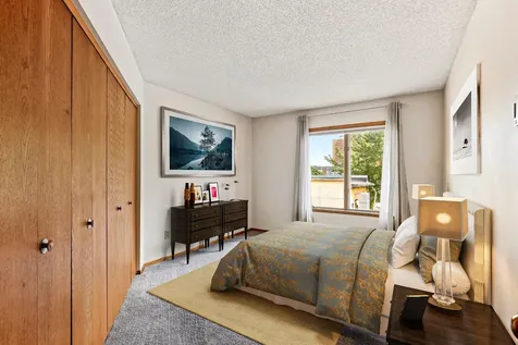 2425 E Franklin Avenue Minneapolis MN 55406