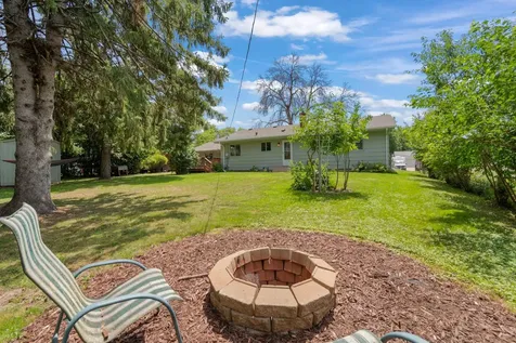 2245 Beam Avenue Maplewood MN 55109