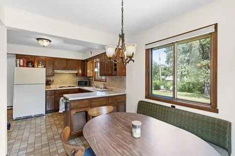 2245 Beam Avenue Maplewood MN 55109