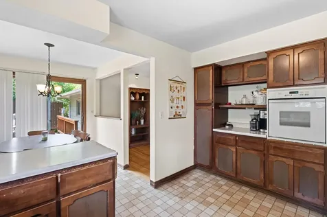 2245 Beam Avenue Maplewood MN 55109