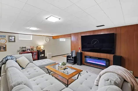 2245 Beam Avenue Maplewood MN 55109