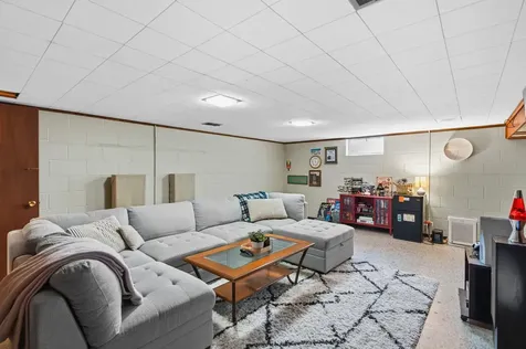 2245 Beam Avenue Maplewood MN 55109