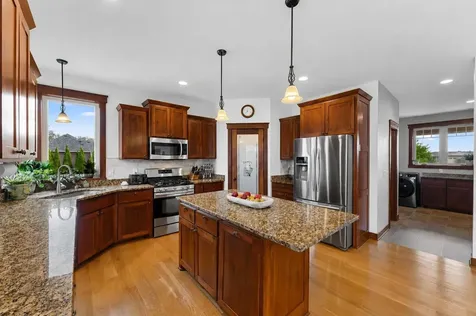 25188 Firefly Avenue Wyoming MN 55092