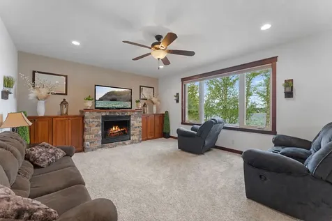 25188 Firefly Avenue Wyoming MN 55092