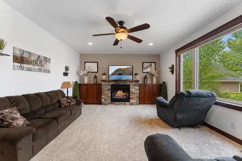 25188 Firefly Avenue Wyoming MN 55092