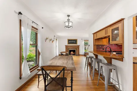 1017 Thomas Avenue S Minneapolis MN 55405