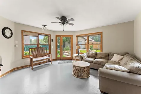 1017 Thomas Avenue S Minneapolis MN 55405