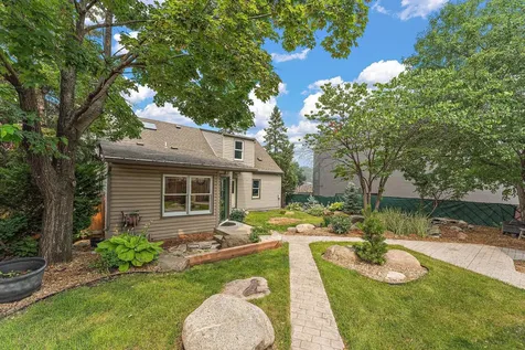 1017 Thomas Avenue S Minneapolis MN 55405