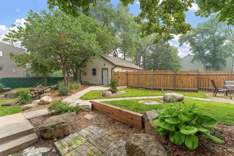 1017 Thomas Avenue S Minneapolis MN 55405