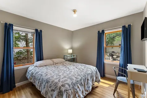 1017 Thomas Avenue S Minneapolis MN 55405