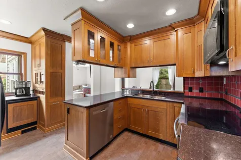 1017 Thomas Avenue S Minneapolis MN 55405