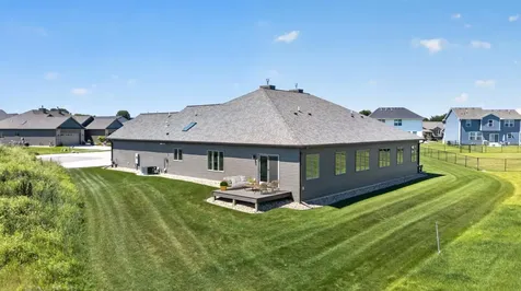 877 Picadilly Lane NW Rochester MN 55901