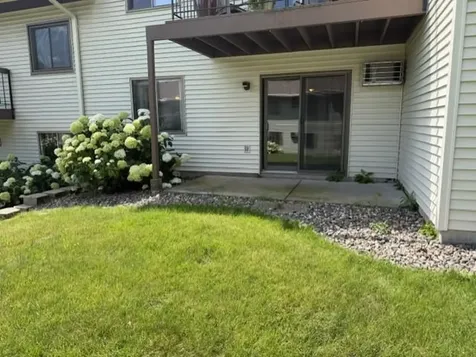 1585 Cohansey Street Saint Paul MN 55117