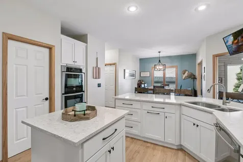 8973 Windsor Terrace Brooklyn Park MN 55443