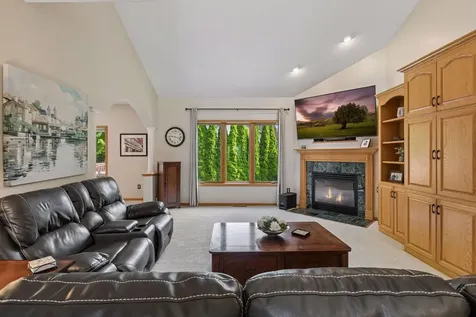 8973 Windsor Terrace Brooklyn Park MN 55443