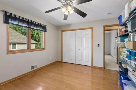 8973 Windsor Terrace Brooklyn Park MN 55443