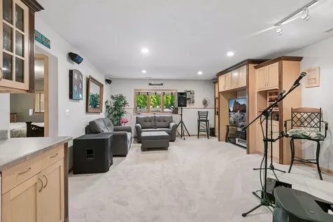 8973 Windsor Terrace Brooklyn Park MN 55443