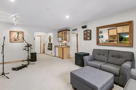 8973 Windsor Terrace Brooklyn Park MN 55443