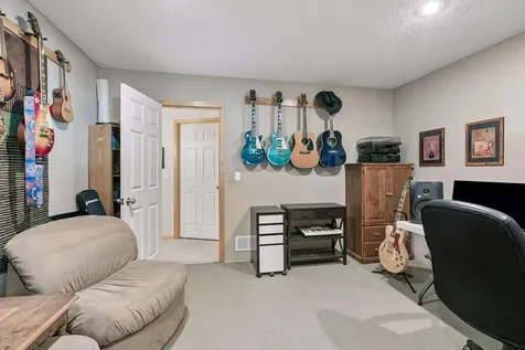 8973 Windsor Terrace Brooklyn Park MN 55443