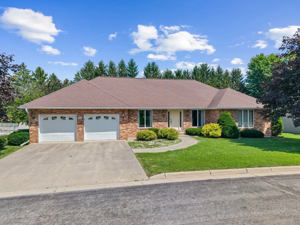 104 5th Avenue NW Spring Grove MN 55974