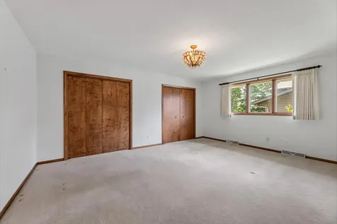104 5th Avenue NW Spring Grove MN 55974