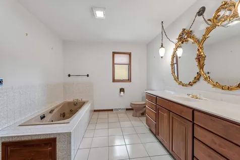 104 5th Avenue NW Spring Grove MN 55974