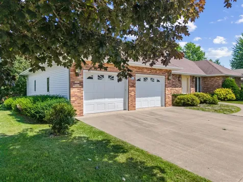 104 5th Avenue NW Spring Grove MN 55974