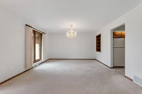 104 5th Avenue NW Spring Grove MN 55974