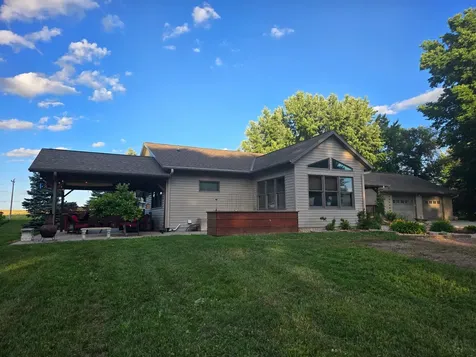 93529 500th Avenue Windom MN 56101